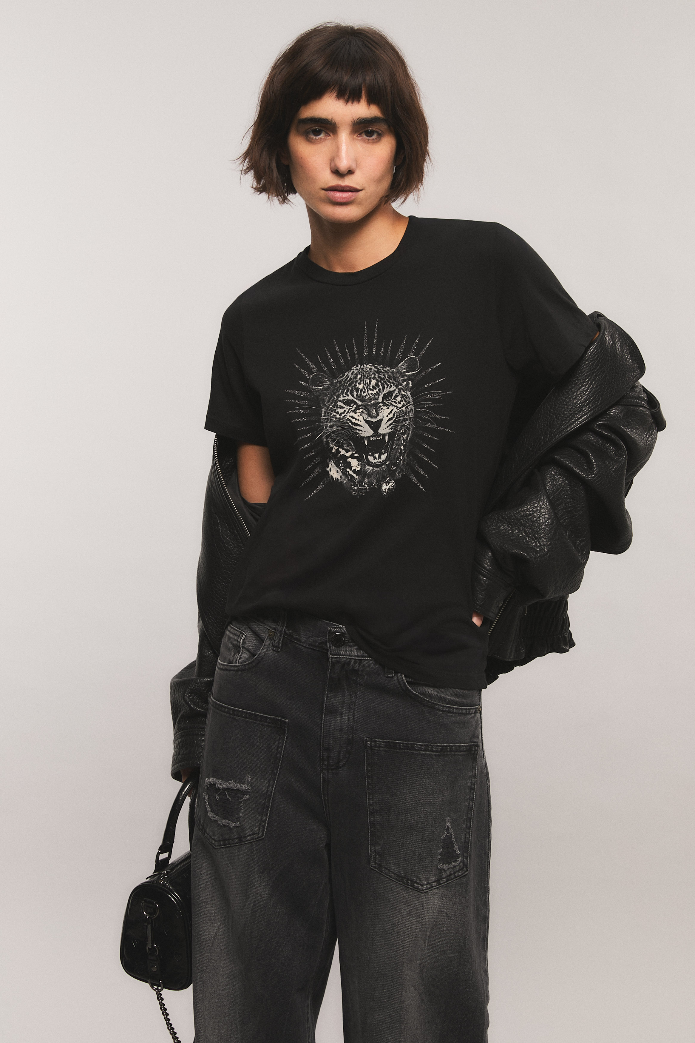 REMERA ROAR RELIC