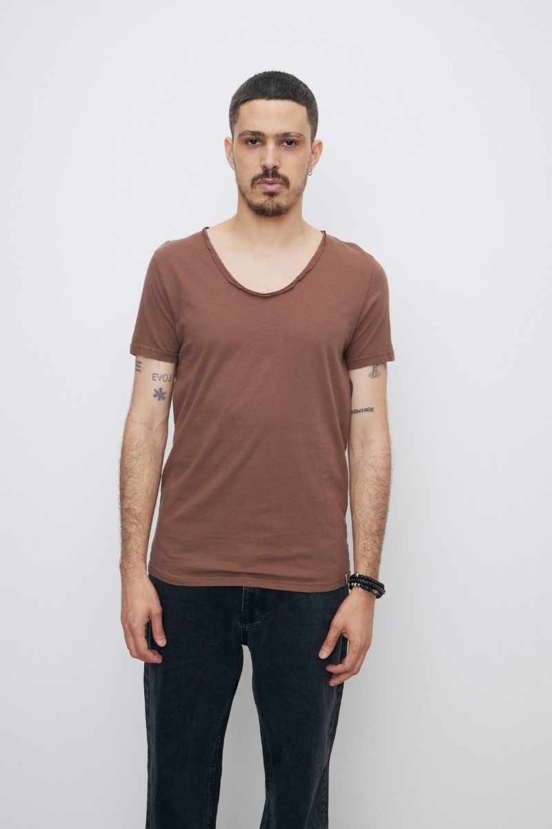 REMERA BASICA K01