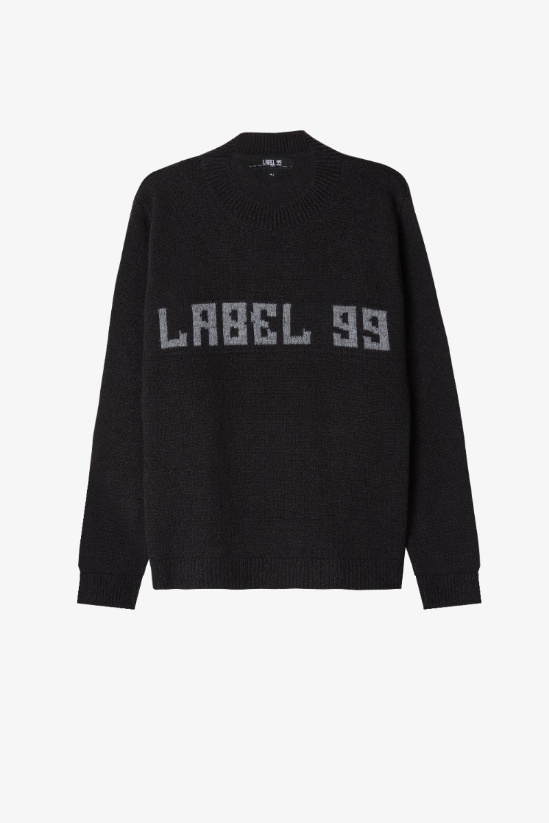 SWEATER GRAPHIC