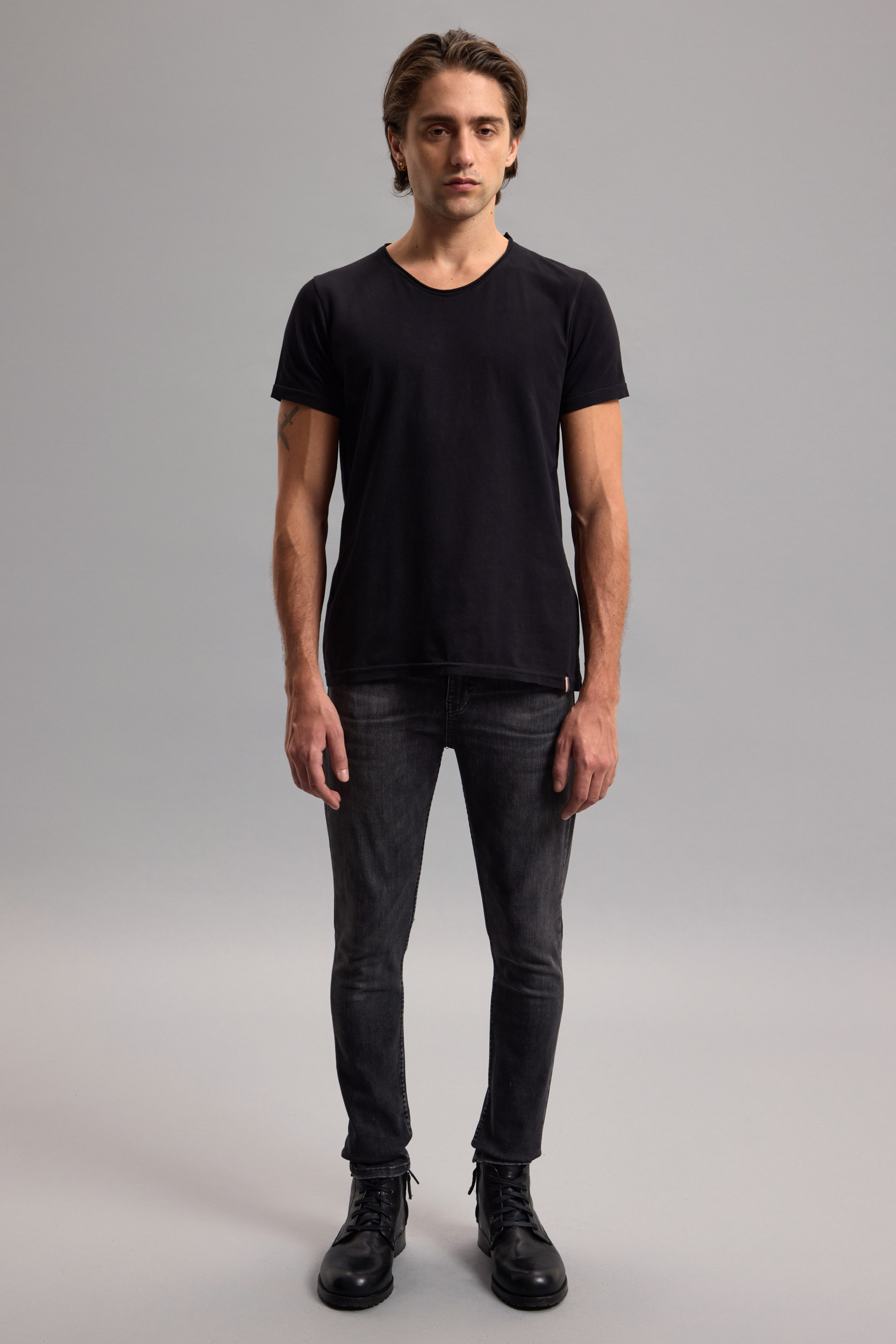 REMERA BASICA F02